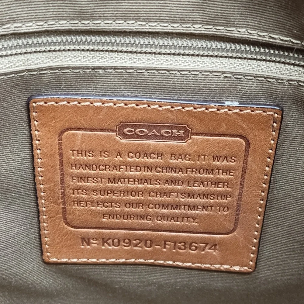 Coach Signature‎ Shoulder Bag Womens Multi Canvas Leather Casual Zip Closure